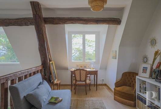 En Normandie, dans le parc régional des Boucles de la Seine, une villa de style anglo-normand - photo  n°23